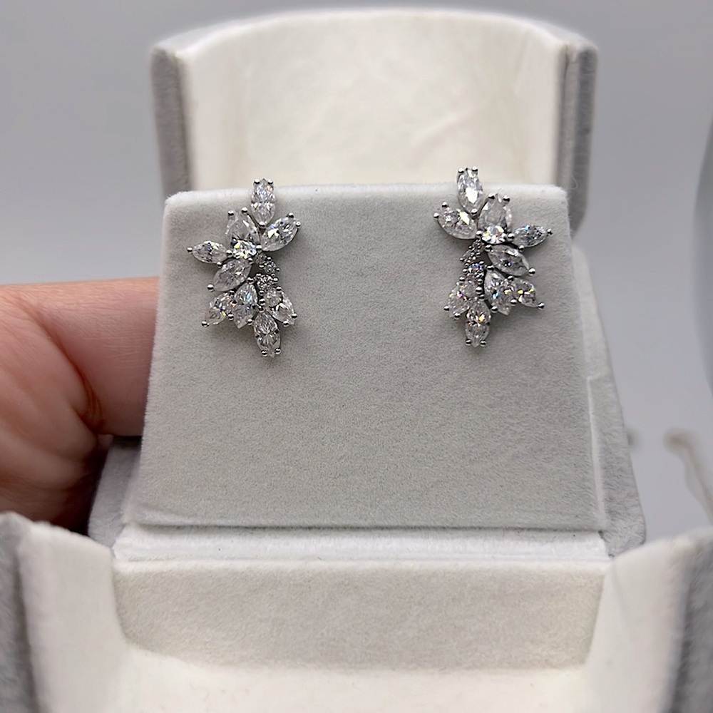 Cluster marquise Lab made sparkling Earrings